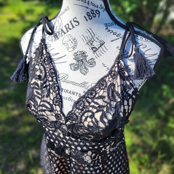 NWOT Tea & Cup Lace Knit Romper - Picture 10 of 13